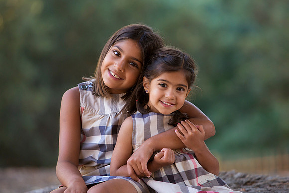 Sister-Love-and-Hugs