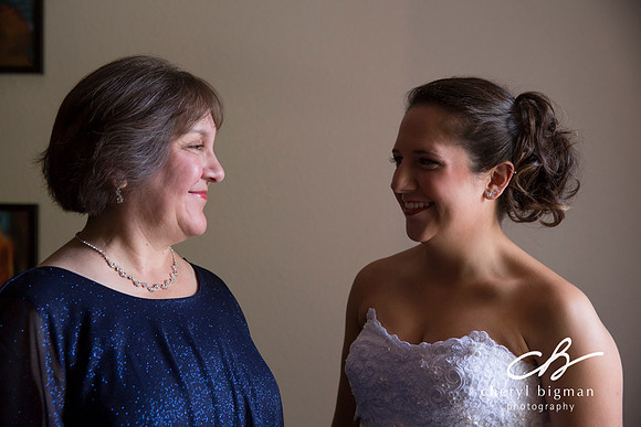 Mother-of-the-Bride-and-her-Daughter