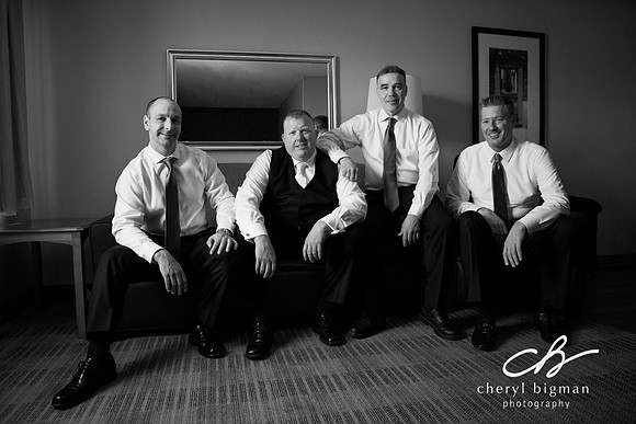 Groom-and-his-Groomsmen-Getting-Ready