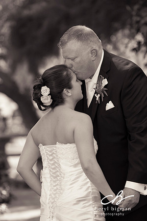 Grooms-Kiss-after-First-Look-at-his-Bride