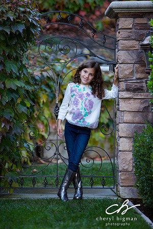 Girl-in-Fall-Color-Scene