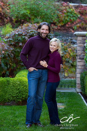 Beautiful-Couples-Portrait-with-Fall-Colors